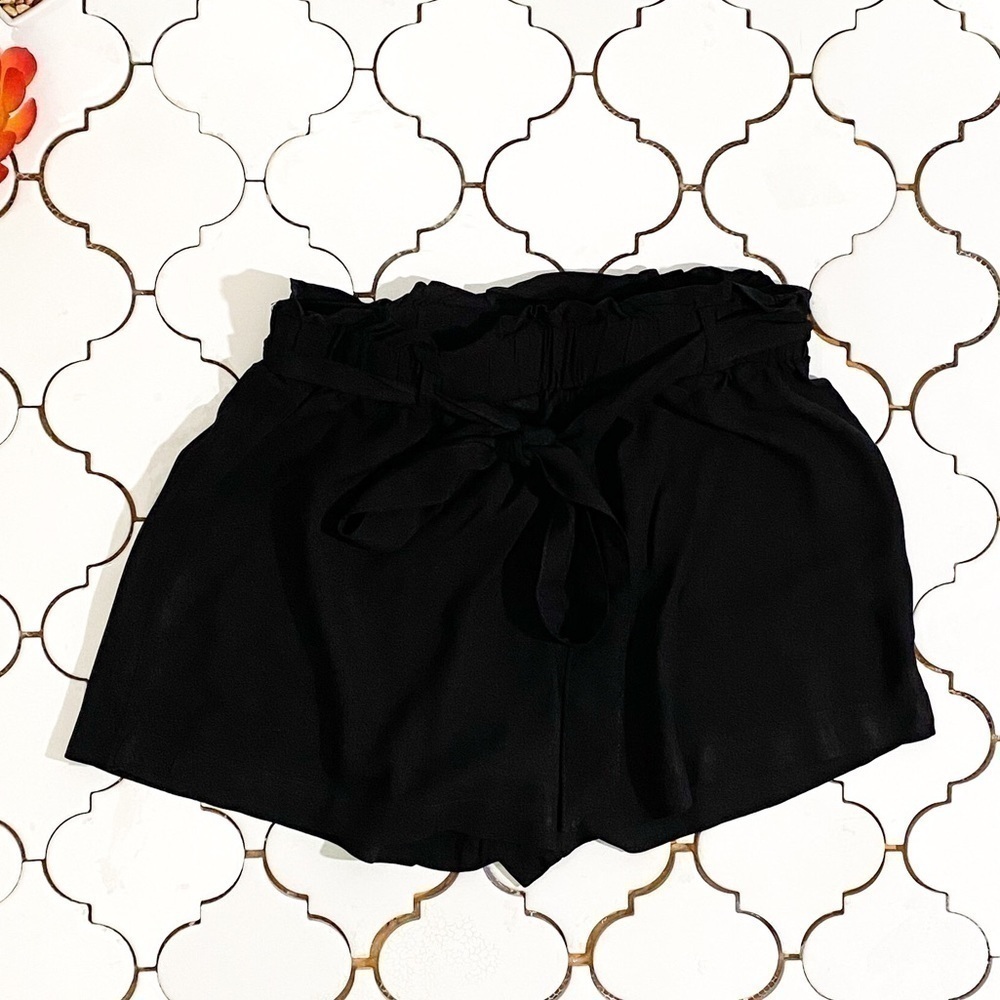 Dizzy Lizzy Black Shorts
